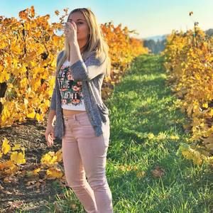 Meet your Posher, Lauren